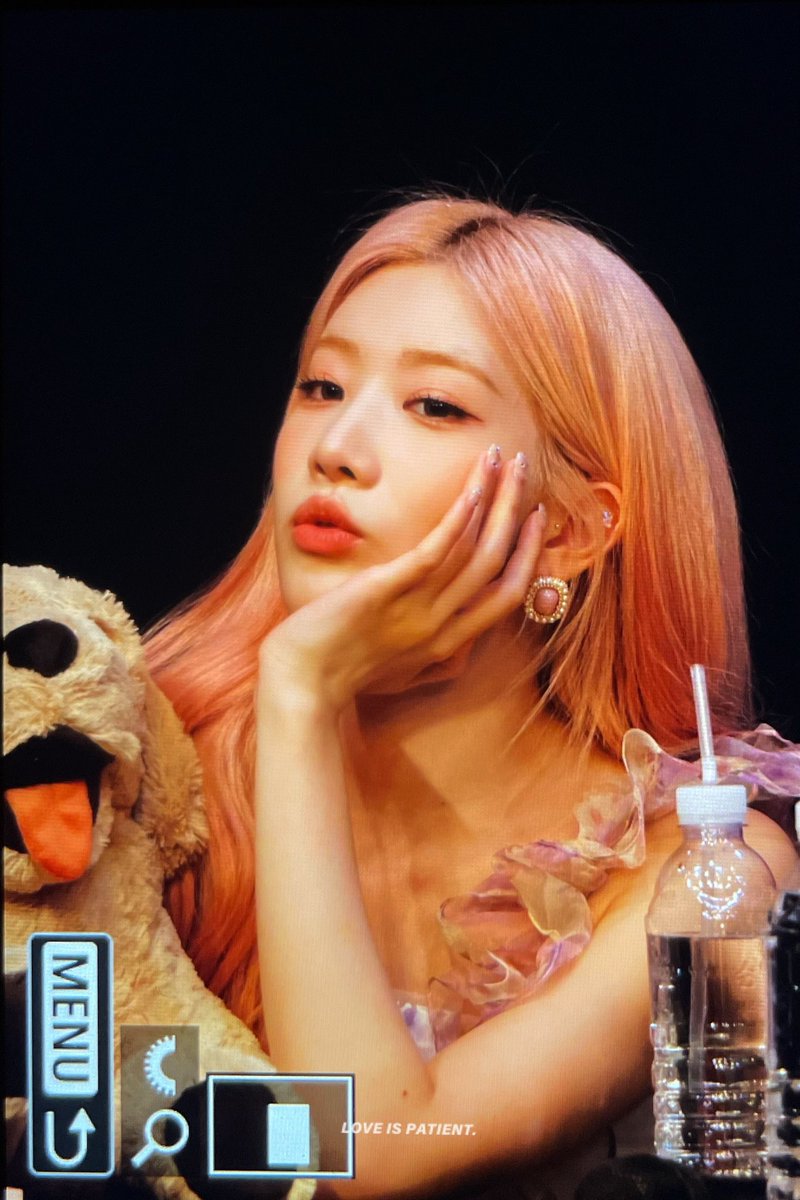 ecllip's tweet photo. kim lip fansites go crazy man im so happy shes getting more and more support everyday she deserves it so much https://t.co/KQgOxi4kTn