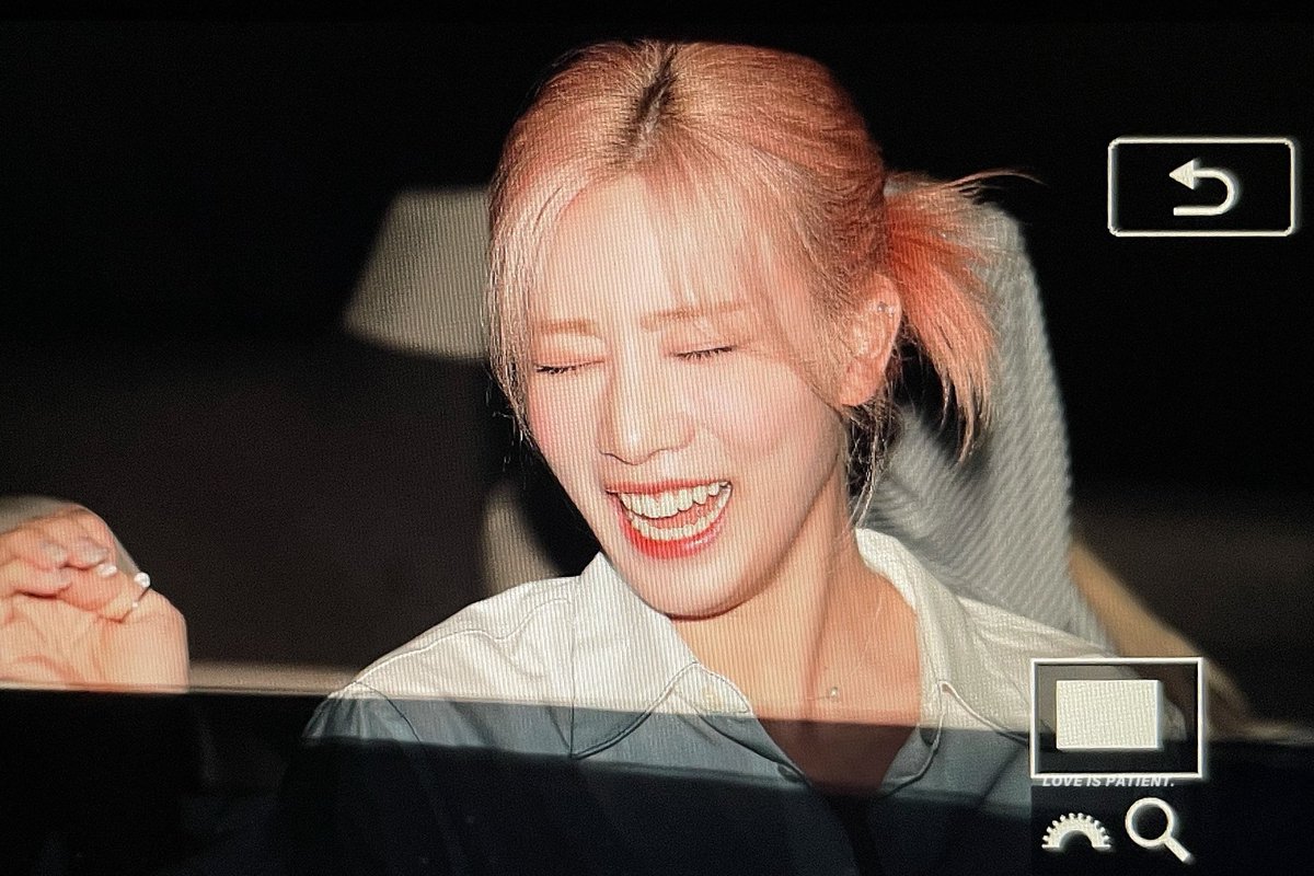 ecllip's tweet photo. kim lip fansites go crazy man im so happy shes getting more and more support everyday she deserves it so much https://t.co/KQgOxi4kTn