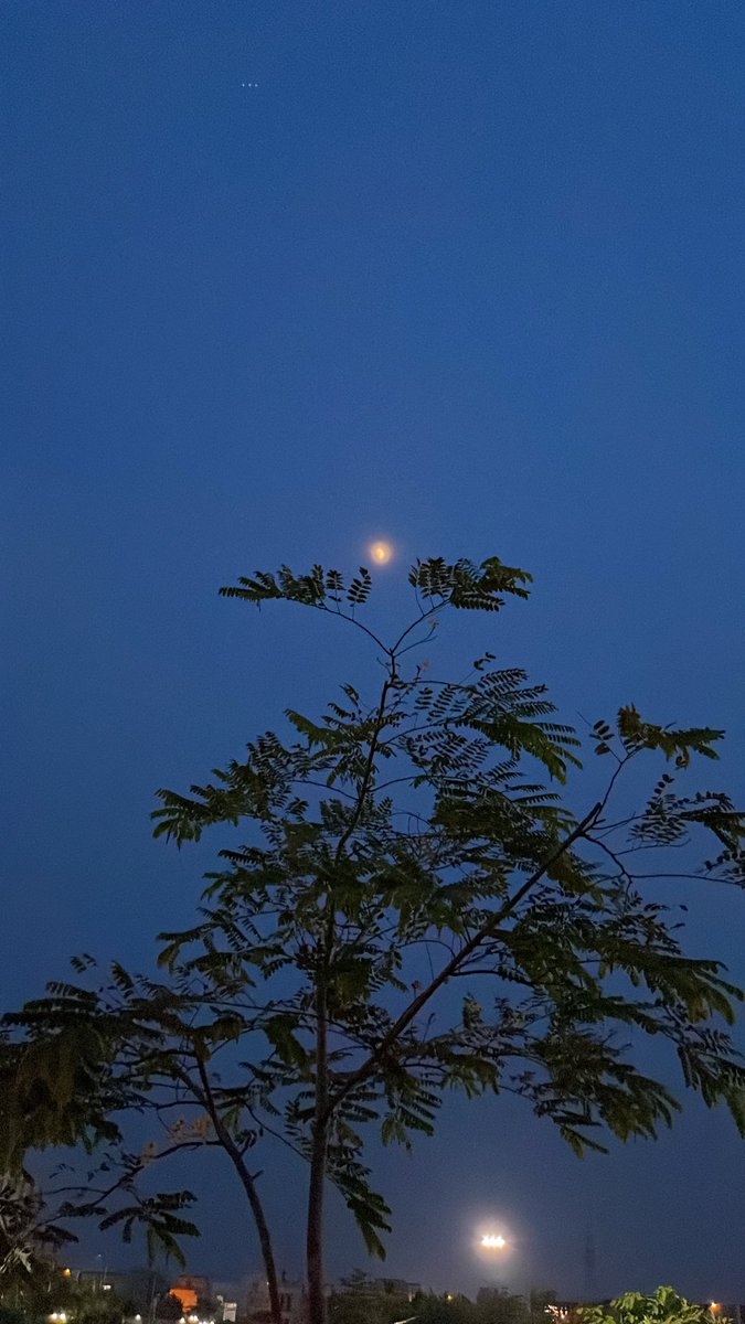 asstheticssss's tweet photo. missing you 🌙 https://t.co/JLakEoK6Cc