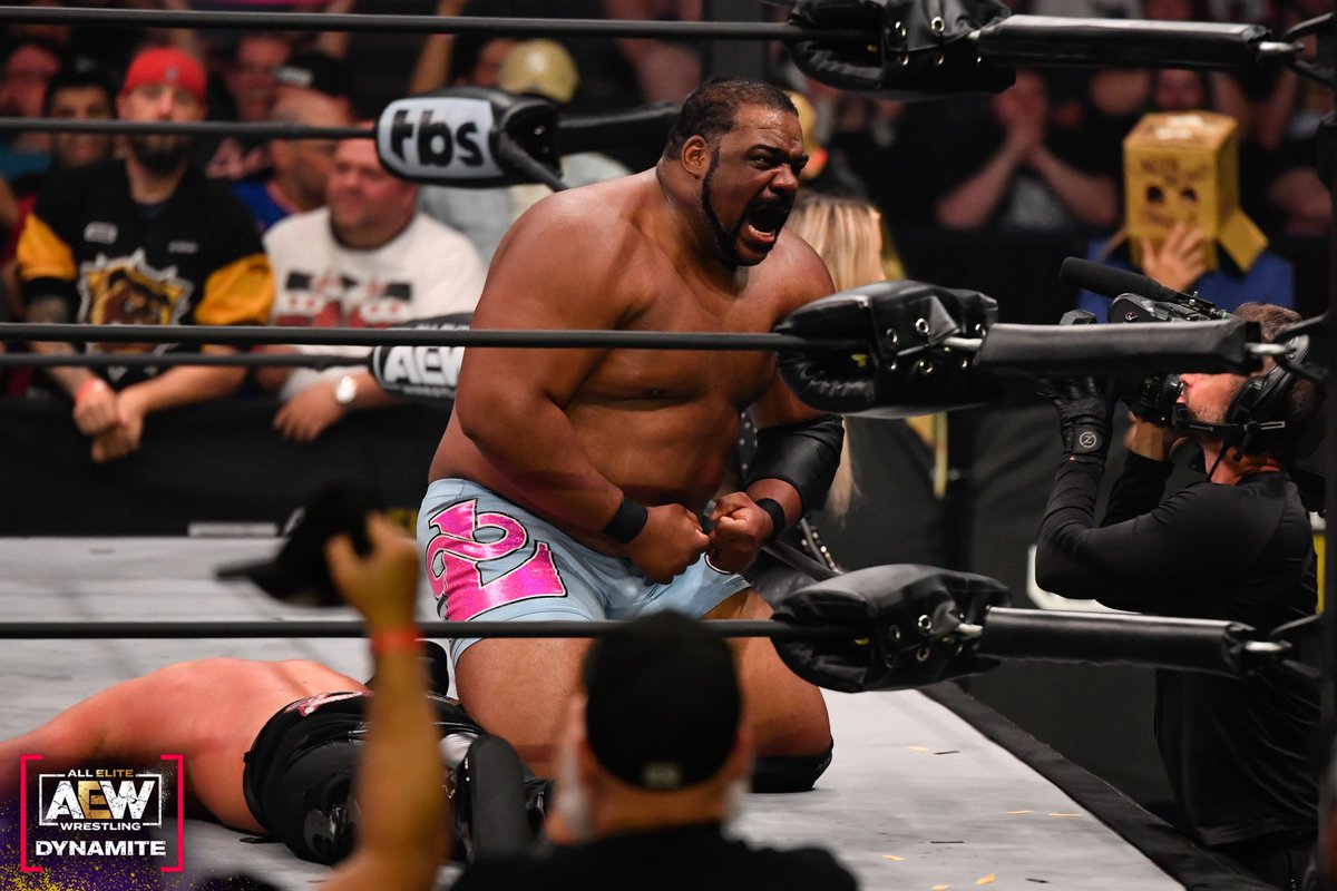 RealKeithLee's tweet photo. Today... I request prayers for two of my brothers. Scary things are about and rough times have taken over.

If you are struggling, I offer positive thoughts and this scream of frustration for you. None of us will tap out. Let us fight. https://t.co/vp7qOa4GNZ