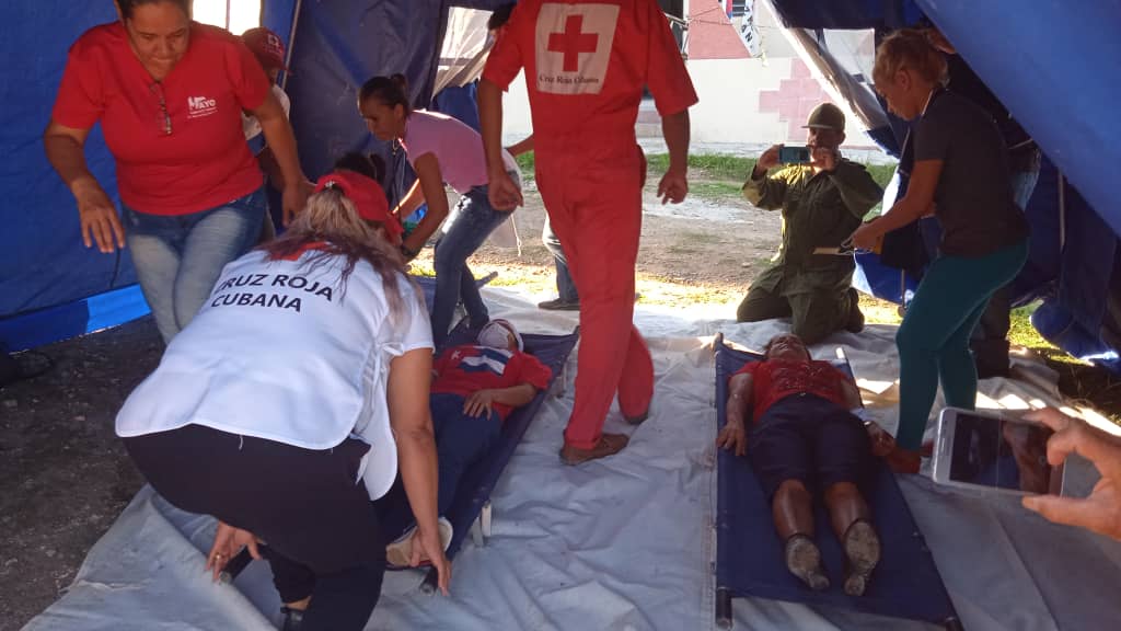 Manzanillo ya esta en 230, seguimos realizando actividades en conmemoración en la fecha, como el día de la defensa territorial. #PorGranmaLoMejor
#HéroesDeLaSalud  #CubaViveEnSuHistoria #CubaViveYRenace
#Manzanillo230 
<a href="/DiazCanelB/">Miguel Díaz-Canel Bermúdez</a>
<a href="/CapoNapoles/">Yanaisi Capó Nápoles</a>
<a href="/AlexanderSpec18/">Alexander Specht</a>