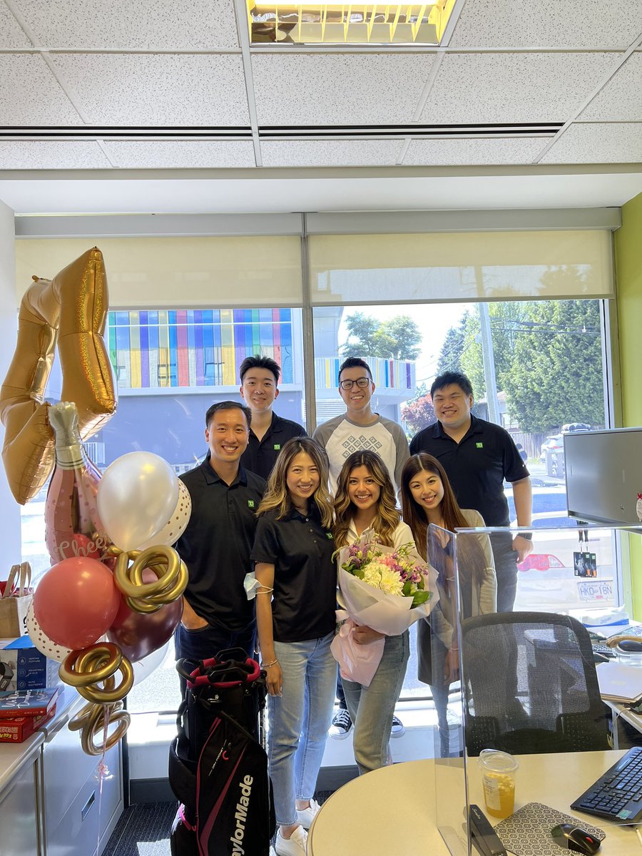 Sunwoo’s last day at the branch! @ChristinaSunwoo, we will all miss you so so much! Thank you for everything you did for the Oakridge team❤️ All the best to your new chapter! Community banking is so lucky to have you! <a href="/WesHo_TD/">Wesley Ho</a> <a href="/AmynJessa_TD/">Amyn Jessa</a> @MattLymburner