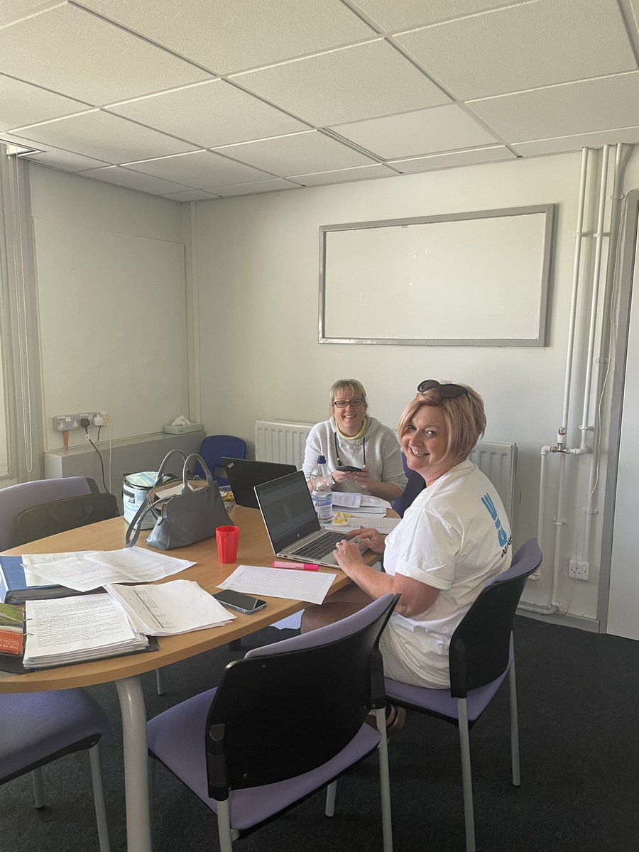 We had the brilliant Caroline and Eleanor in the control room! A team of volunteer marshals fed info to control throughout the day, checking in every participant at each checkpoint ✔️