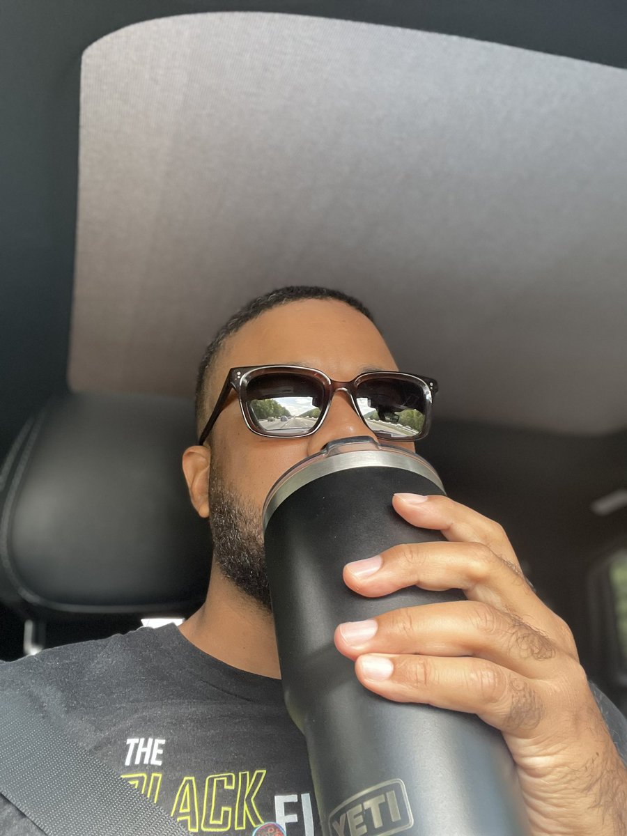 CoachBeMoore's tweet photo. Praise God, today is a gallon of water day. 
#strawsmatter https://t.co/WjUBLvurJu