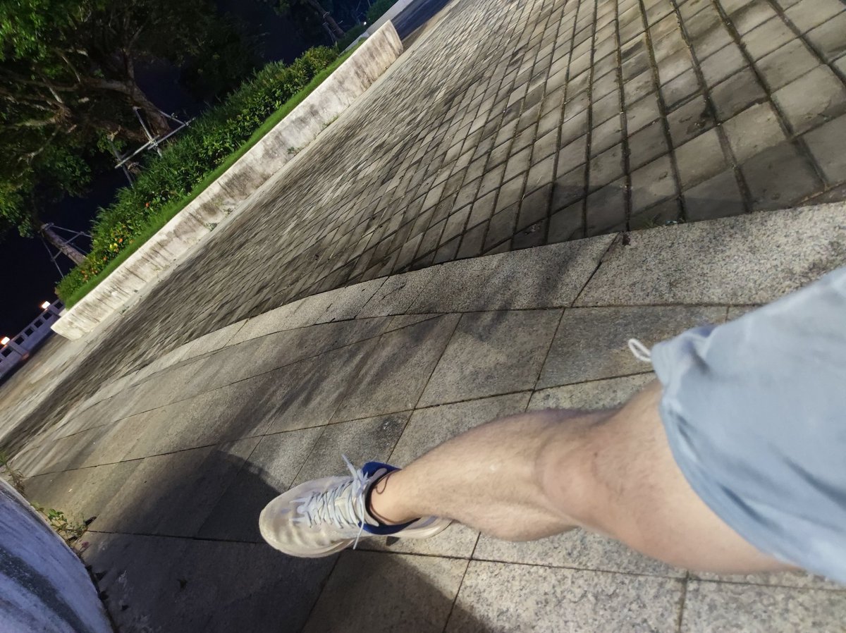 enjoymorelive's tweet photo. 两个月时间，又减了4kg
距离小目标又进了一步😃 https://t.co/Wi78xFBd5m