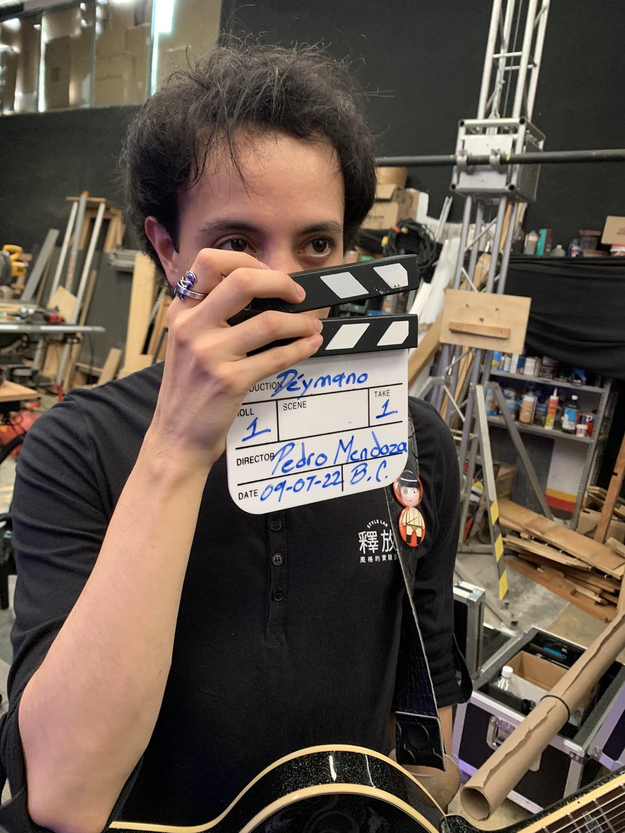 oficialdeymano's tweet photo. Adrianus dando el arranque a esta nueva experiencia #rock #video #viral #musica #sencillo #boat #santuario https://t.co/bWv1MJ6085