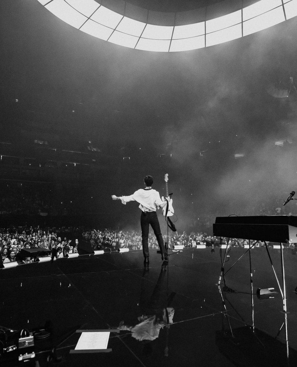 ShawnMBase's tweet photo. .@ShawnMendes Spotify songs closing on 200mil streams:

A Little Too Much: 193mil
It’ll Be Okay: 176mil

Addition:
Lover (remix with Shawn): 199mil https://t.co/uTvkukHxax