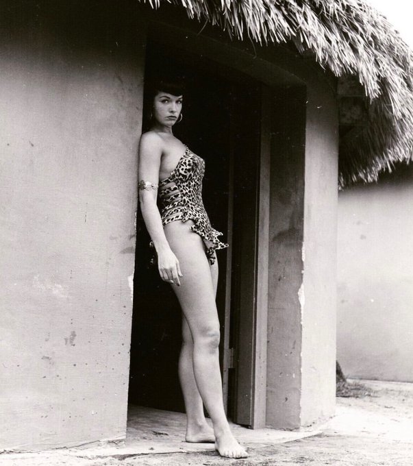 🐆 Wild weekend with Jungle Bettie… Enter the lair if you dare! 🐾🔥 

~Photo by Bunny Yeager~

#junglebettie