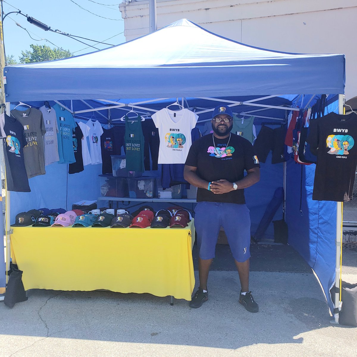 bwyblife's tweet photo. The BWYB booth is setup and ready to go at the "Lincoln Square Roots Street Festival" at North Lincoln Avenue and W Montrose Avenue in Chicago. Stop by and check out our awesome products!  https://t.co/EO2BgNN8Gf 

#BLACK #WHITE #YELLOW #BROWN 
#Weareonepeople #BWYB #Lsrcc https://t.co/s2kPXWv0Uu