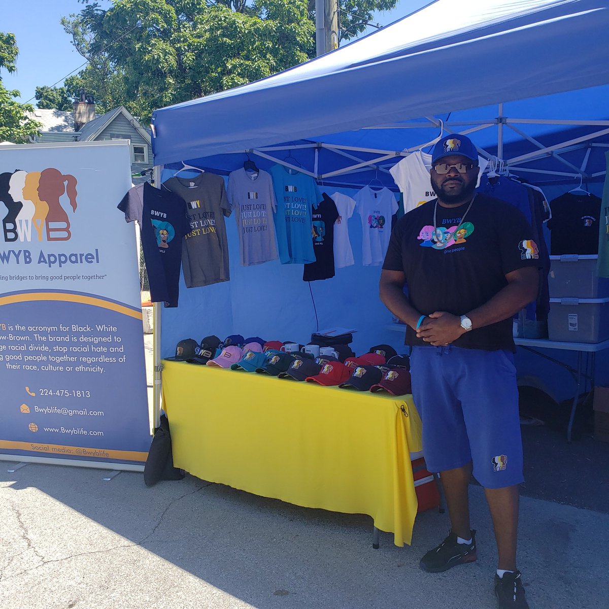 bwyblife's tweet photo. The BWYB booth is setup and ready to go at the "Lincoln Square Roots Street Festival" at North Lincoln Avenue and W Montrose Avenue in Chicago. Stop by and check out our awesome products!  https://t.co/EO2BgNN8Gf 

#BLACK #WHITE #YELLOW #BROWN 
#Weareonepeople #BWYB #Lsrcc https://t.co/s2kPXWv0Uu