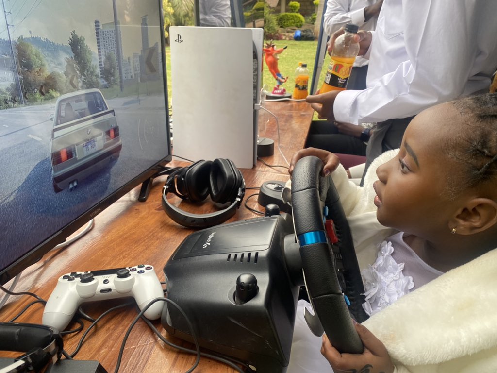 NganyaGames's tweet photo. Girls can have fun too right?..
Gaming at it’s best🤩🤩🤩
.
.
#nganyagames #nganyagamers #gaming #kenyangamers #rig #tweet100 https://t.co/3XJMqbqi3g