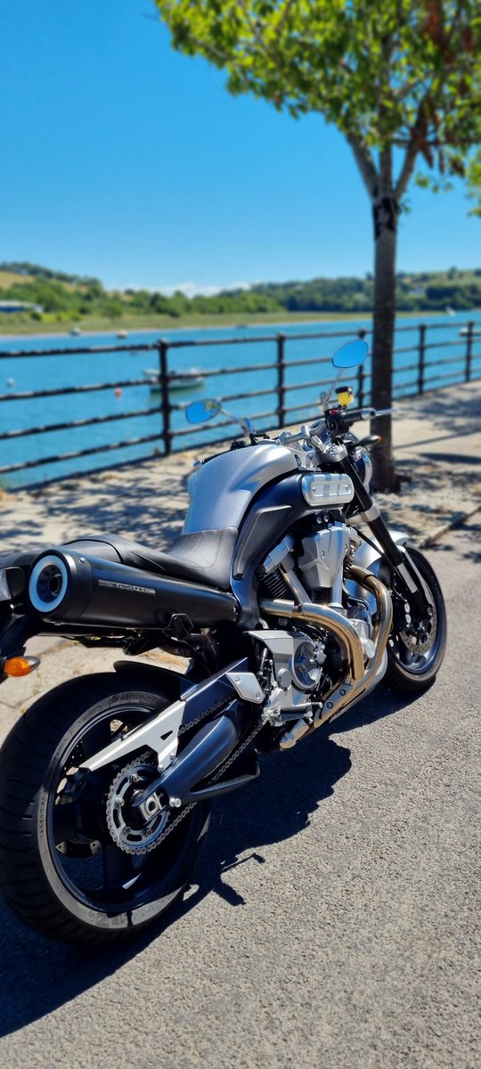 #yamaha #mt01 #revsyourheart #devon #bideford #roadtrip #darksideofjapan #motorcycle #hypernaked #devon