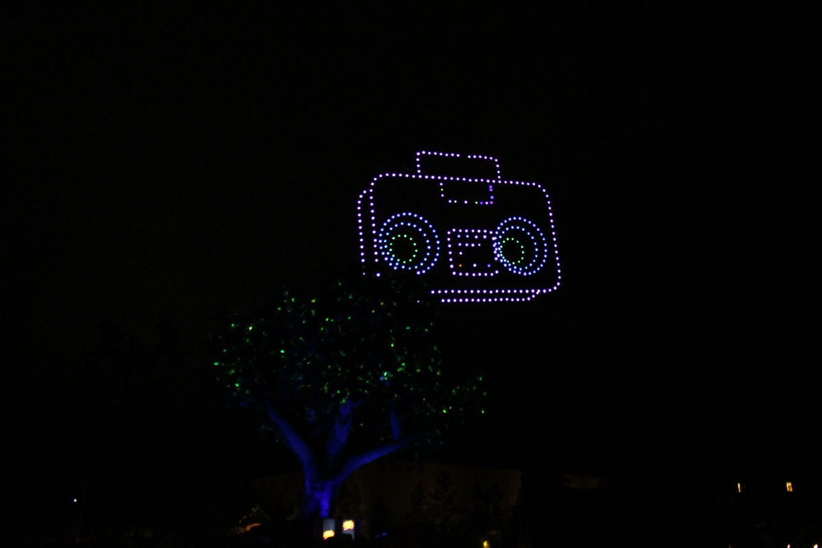 DollywoodP's tweet photo. Looking forward to another round of drones at @Dollywood tonight! #SweetSummerNights https://t.co/LrnYMVHi0c