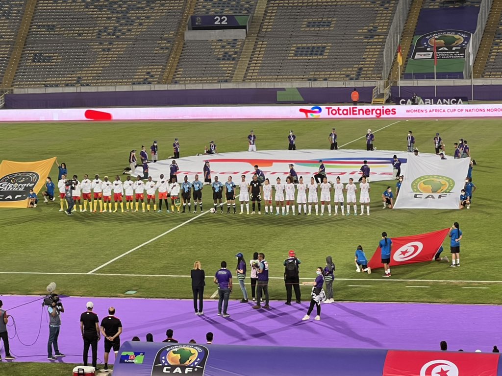 Mesli_Dounia's tweet photo. Début imminent de ce Cameroun vs Tunisie 😍🔥 #CAMTUN #CANF2022 https://t.co/v1EeRQ5qgD