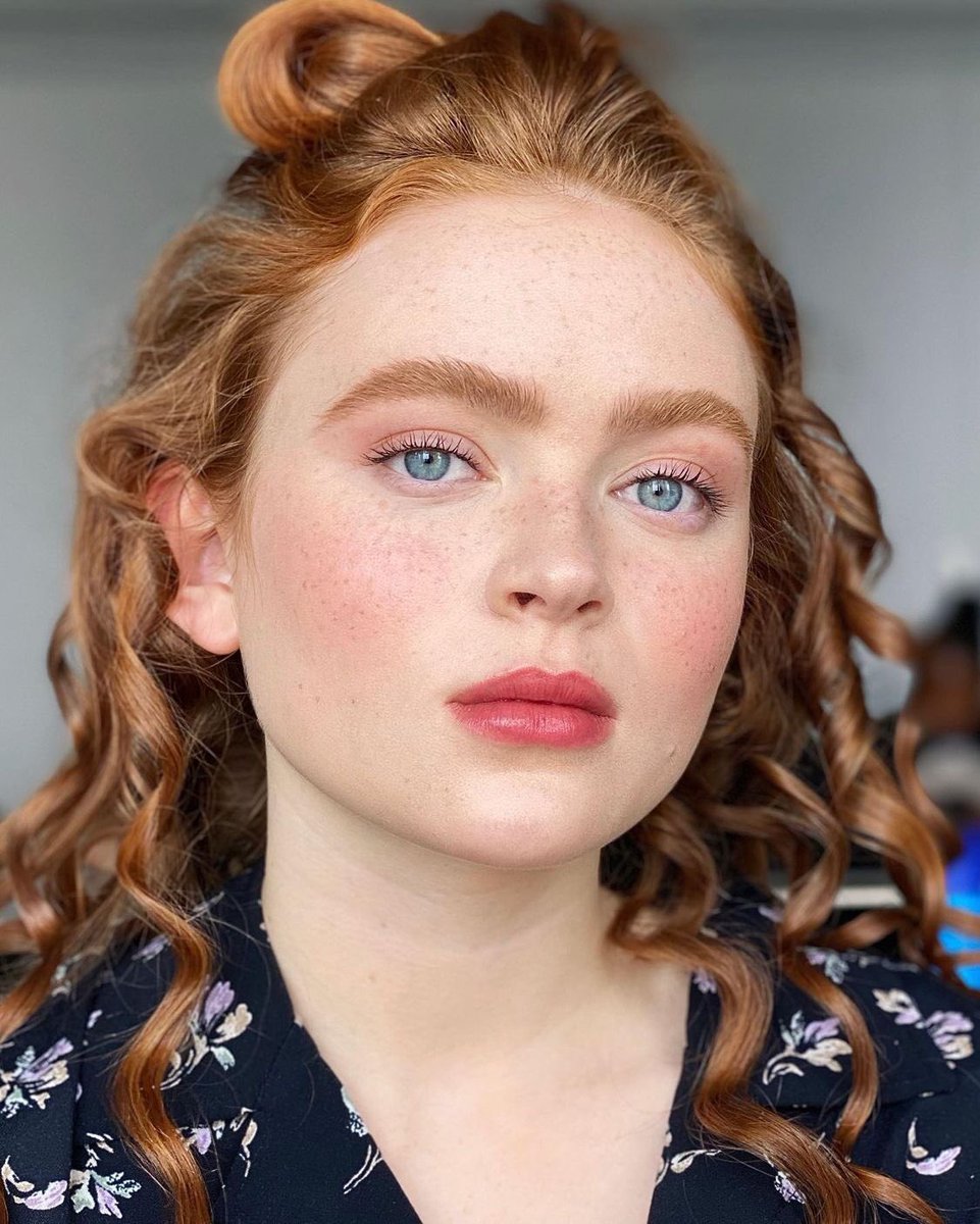 sadiesinkbra's tweet photo. ELA É TODA LINDA. A PELE. O CABELO. OS OLHOS. O ROSTINHO.

Sadie Sink por Tyron Machhausen. https://t.co/SjNRmaDvrO