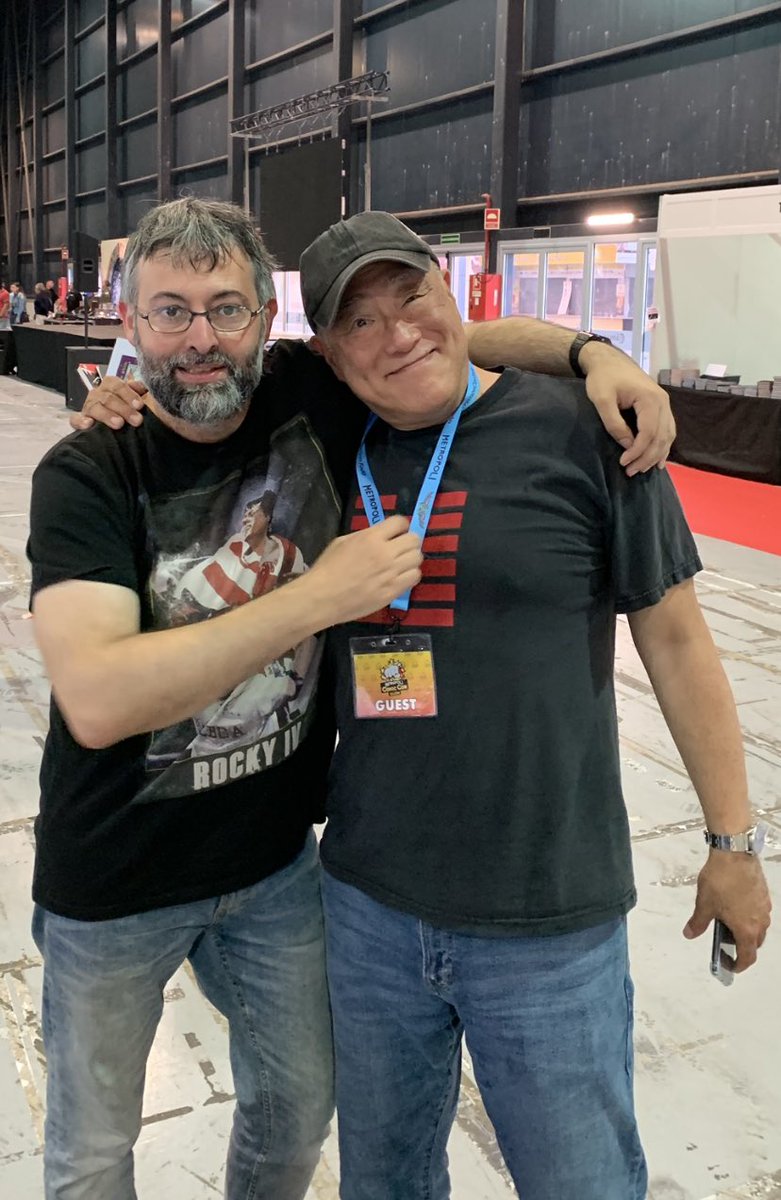 Larry Hama fue, en 1996, el primer autor que llegó a las primeras jornadas del <a href="/comicaviles/">comicaviles</a>. Desde entonces hemos podido coincidir unas pocas veces más y disfruto cada una a tope. Ayer <a href="/ComicConGijon/">Metrópoli Comic Con</a> sumó una vez más y no puedo estar más contento.