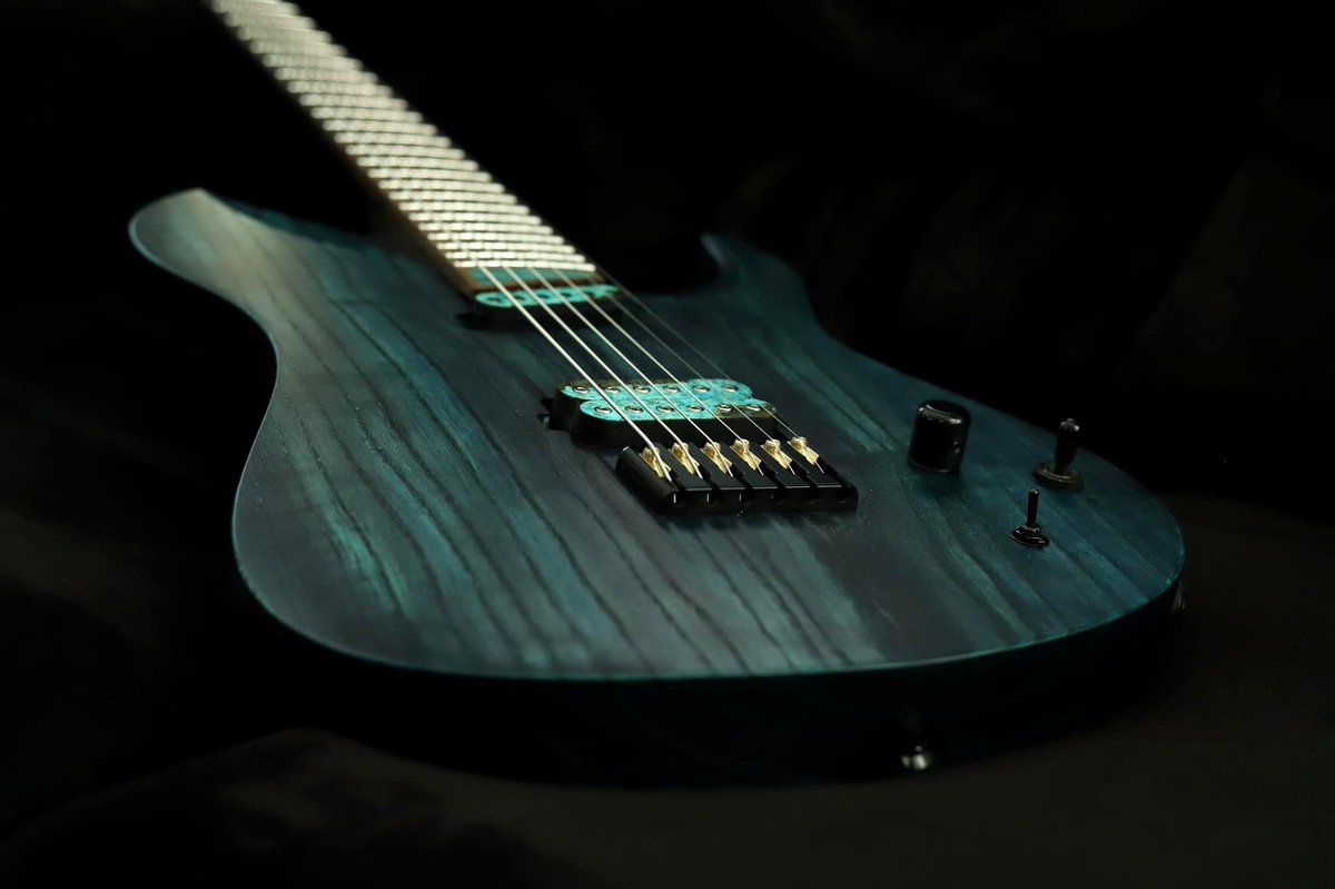 GuitarmoryUSA's tweet photo. All comes down to tonal needs, and end aesthetic 🔥

#music #guitar #pickups #custom #guitarmorypickups #Guitarist https://t.co/T02tLtaS4a