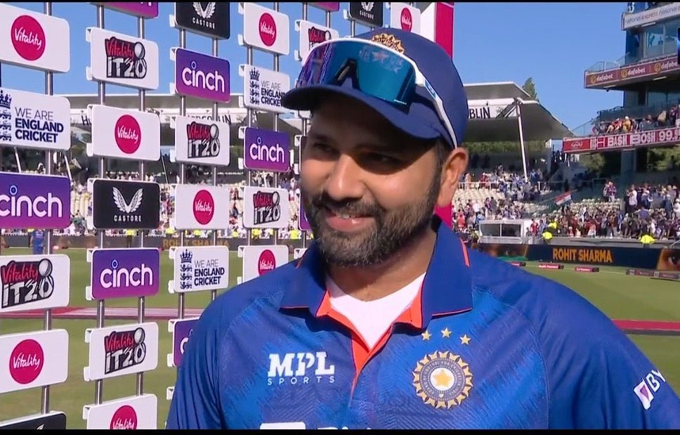 ManishaSingh045's tweet photo. Rohit Sharma - The Captain always thinks of one step ahead of the batsman, too good with the bowling changes.
He is a master when it comes to captaincy, 14th consecutive wins that's just ridiculous. 
#RohitSharma𓃵 #ENGvIND #captaincy https://t.co/cBod86Z1cJ