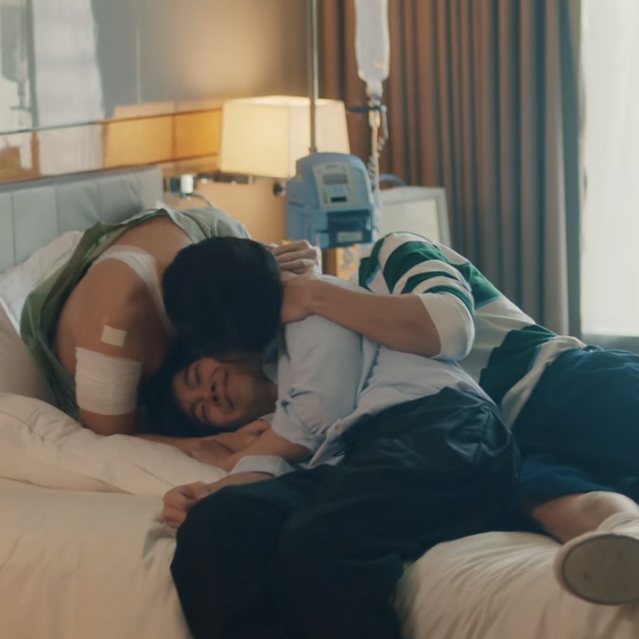 tzpreme's tweet photo. you know what? the two of them actually already got everything they needed. (everything = each other.)

they can hold onto their love, because they are eo's everything. 😭 

happy for them (and macau being the cutest brother ever) 🤍

#KinnPorscheFinalEp 
#เวกัสพีท #vegaspete https://t.co/6Yi2gKb6o1