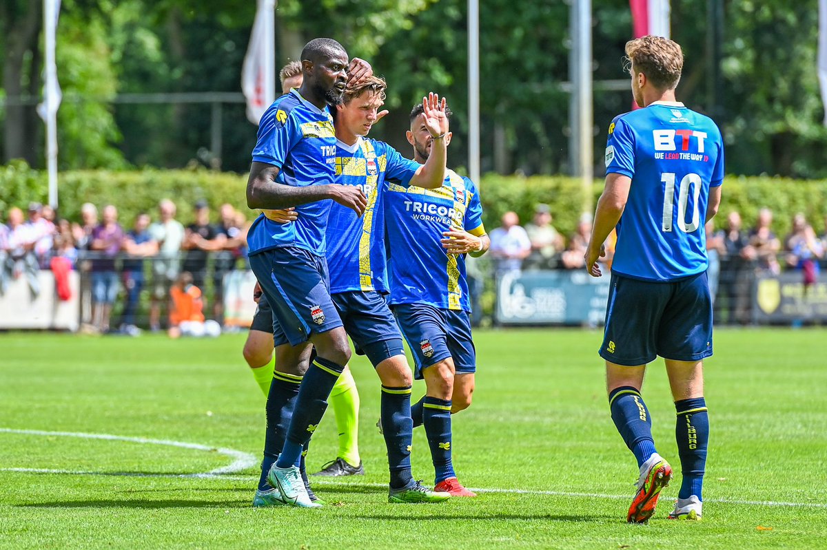 supclubwII's tweet photo. Doelpunten van Max Svensson en Nick Doodeman zorgde vanmiddag voor een 2-0 oefenzege op Telstar. In Loon op Zand speelde Willem II 70 minuten met een man minder door een rode kaart van Amine Lachkar.
📸 Erich Snijder
#SCWII #SCWillemII https://t.co/6HsbsiY1Se