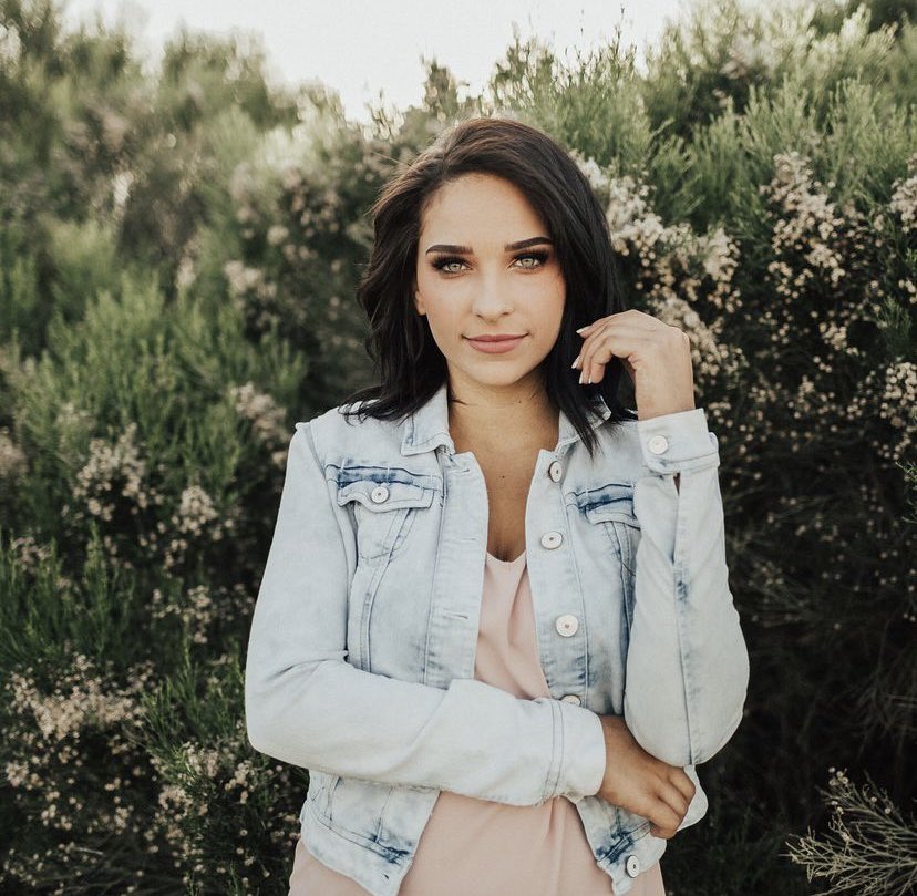 kiara_ugc's tweet photo. Hi i’m Kiara! I am a UGC Creator located in Phoenix,AZ, who loves to make any kind of content! Reach out today to discuss what I can do for you❤️
#ugccommunity #ugccreators #UGCcontent #UGC #ugcwork https://t.co/5ahGSjMO6E
