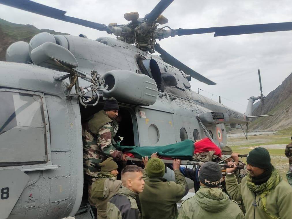 ANI's tweet photo. #AmarnathCaveCloudBurst | Operating in inclement weather &amp; in an effort that continued throughout the day,eight Cheetal &amp; MI 17 V5 helicopters of IAF airlifted over 13 Tons of relief load &amp; evacuated 109 injured pilgrims from the site affected by the cloud burst: Indian Air Force https://t.co/g3Z0ddWoV0