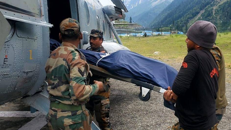 ANI's tweet photo. #AmarnathCaveCloudBurst | Operating in inclement weather &amp; in an effort that continued throughout the day,eight Cheetal &amp; MI 17 V5 helicopters of IAF airlifted over 13 Tons of relief load &amp; evacuated 109 injured pilgrims from the site affected by the cloud burst: Indian Air Force https://t.co/g3Z0ddWoV0
