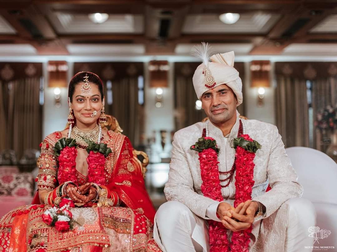 YogeshDedha's tweet photo. Congratulations to phenomenal couple..
Wish a very happy &amp; great happy married life ahead ..
@Sangram_Sanjeet https://t.co/hHVygCOvnH