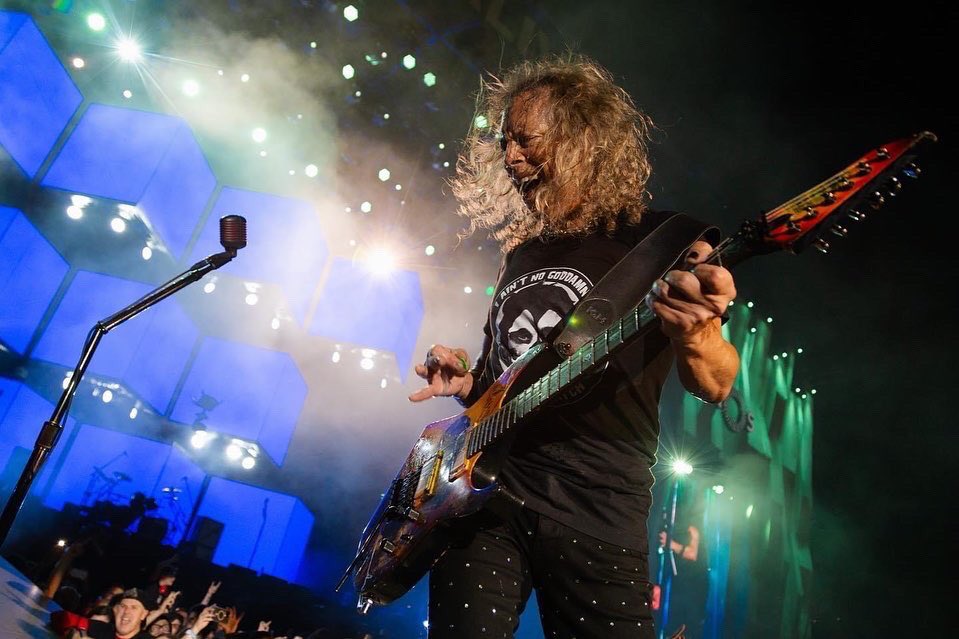 MetSince1981's tweet photo. 📸 @Metallica: Presentación en el @NOS_Alive en Passeio Marítimo de Algés de Lisboa, Portugal 🇵🇹 08 de Julio 2022.
#Metallica #MetAtNOSAlive #NOSAlive #NOSAlive22 #FifthMember #MetFans #MetFamily #METALLICAMetalUpYourAss🗡🚽 https://t.co/9FkWPJJPwX