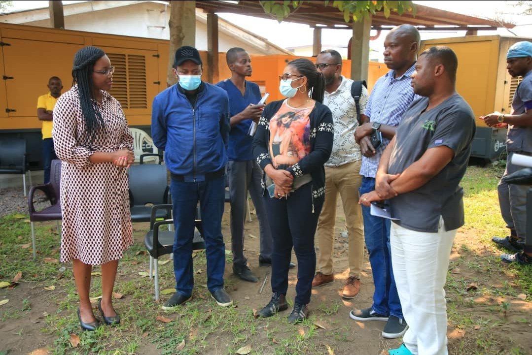 stemdrc's tweet image. Un grand jour pour #stemdrc.
Dr Sandrine Mubenga @NgalulaPe  a visite aujourd'hui l'usine de production d'oxygene de la clinique Ngaliema dont elle est non seulement la conceptrice mais l'initiatrice avec l'aide de la #banquemondiale via #PDSS.
8 usines de ce genre en #RDC