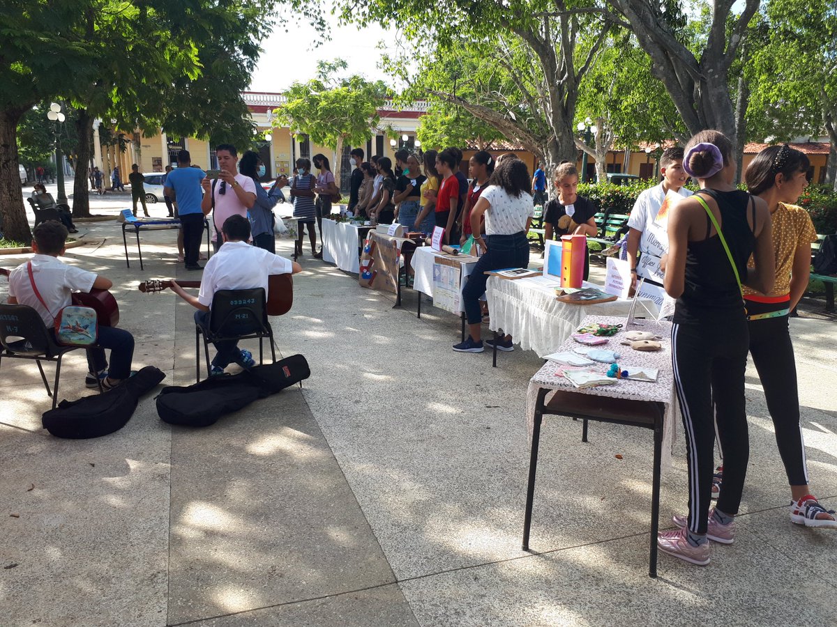 Piña Colada con opciones recreativas en #CiegodeAvila #Cuba #Verano2022 #CubaPorLaPaz
<a href="/RadioRelojCuba/">Radio Reloj, Cuba</a> <a href="/MinutosdeCuba/">Aydenis Ortega Che</a> <a href="/AlinaSnchez/">AlinaSánchez</a> <a href="/RosaliFerrer/">Rosali Ferrer</a> <a href="/IzquierdoAlons1/">Livan Izquierdo Alonso</a> <a href="/RPolancoF/">Rogelio Polanco Fuentes</a> <a href="/joaquinsglez/">Joaquín</a> <a href="/yamila_padron/">Yamila Cruz Padrón</a> <a href="/NexyVelizNaranj/">Nexy Veliz Naranjo</a> <a href="/LatirAvileno/">Latir Avileño</a> <a href="/YaquedeCuba/">Yaquelin</a>