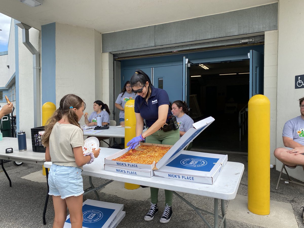BCEengagement's tweet photo. Kickball, dodgeball, K9 demo, pizza, ice cream &… wait for it .. water 💦 🎈fight!! #behindthebadge #engagementeveryday #teamwork @BostonParksDept #buildingrelationships #moretocome @bostonpolice @boston_pal @BostonPatrolmen #nicksplace #A7 #CWBU #K9unit #BCE https://t.co/pgWVhLKAfC