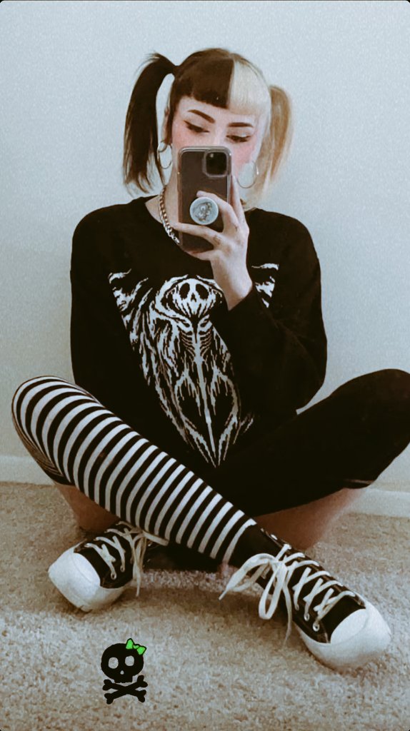 The girl with the sparking and lightning powers is finally back. While looking cute as possible.