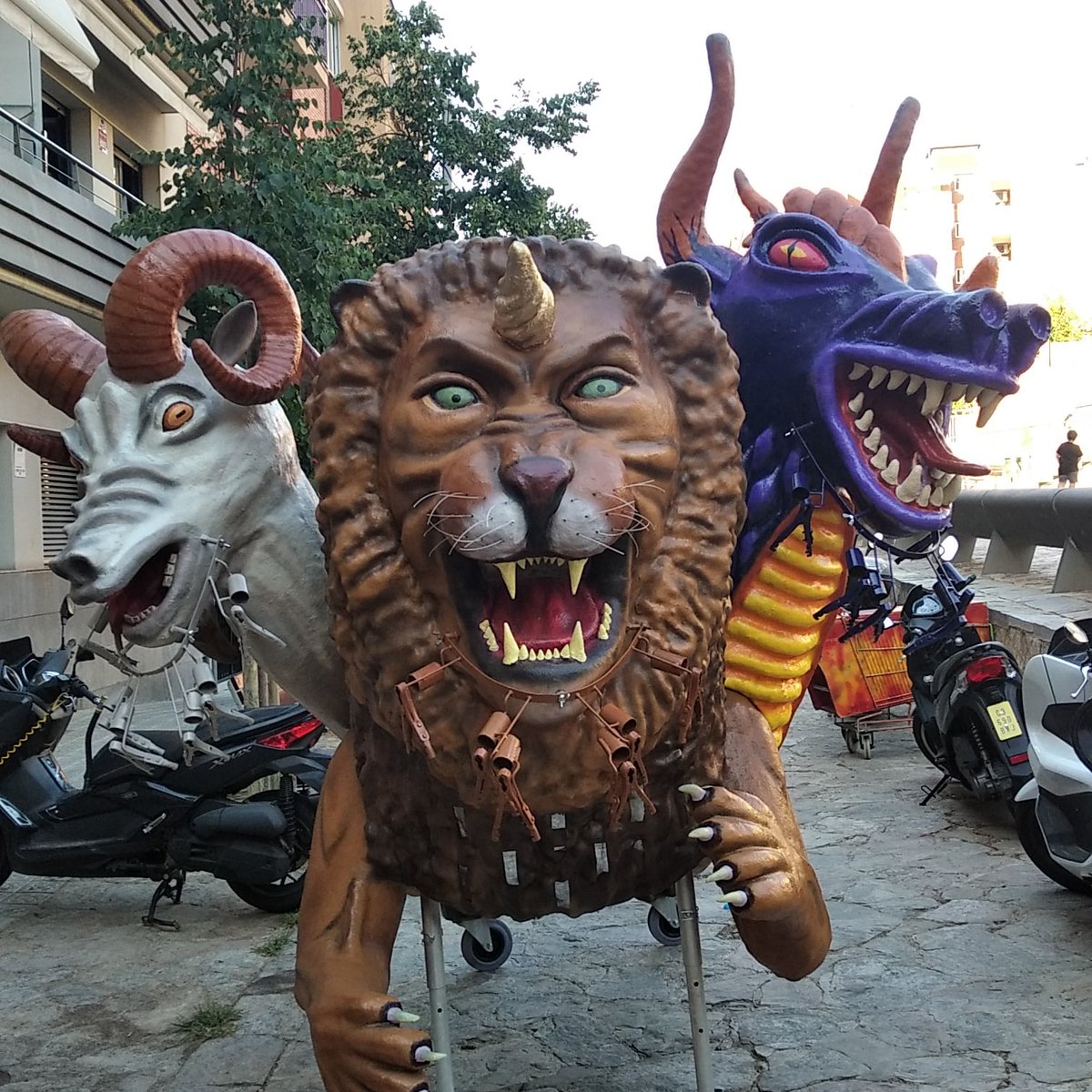 Quimera del carmel estrena a la placa haya de la Torre a les 21:30h a la Festa Major del Carmel