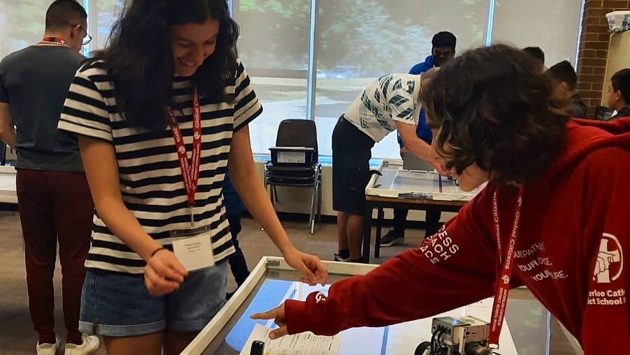 sanjosevegas's tweet photo. Some of our #SJVstudents and an inspiring teacher are finishing their first week at @UWaterloo, where they are experiencing all kinds of learning in a 1-month #STEAM camp.💙🌎🤓(1/2)
#OurMegaCSJV #GlobalCitizen #TGLE https://t.co/z1AmHQyfVc