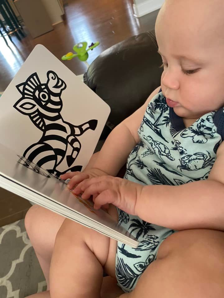 dollyslibrary's tweet photo. Don’t forget to spend 15 minutes reading to your child today! RT and tag a friend to remind them to read aloud every day. #DollysLibrary #Reading #BedtimeStory (📸: Atherton M.) https://t.co/RQoJWNcFUy