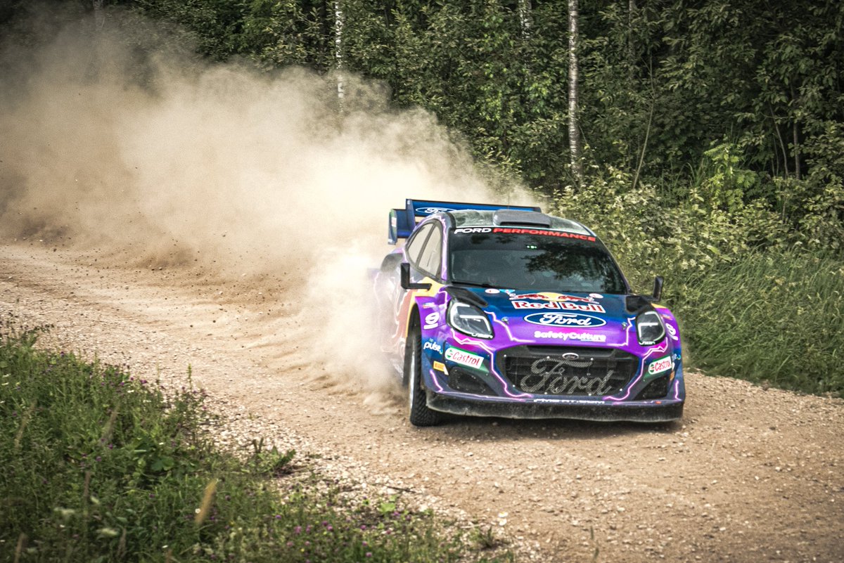PET for #RallyFinland in Estonia on Friday with Ford Puma Hybrid Rally1. 👀 "The car is amazing, it is fast and especially the aero package makes a big diffence to Rally2 car. We enjoyed every minute.” 👌🤩 #WRC  #FordPerformance #MSPORTERS 
📸<a href="/JVeetousme/">sportsandspeedbyjanne</a>
