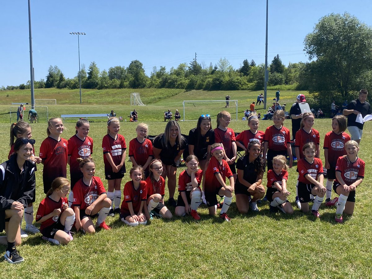 So awesome to have some <a href="/ElectricCityFC/">Electric City Football Club</a> women’s player show up to support local grass roots soccer in Cavan today! The <a href="/MLCFC1/">Maple Leaf Cavan FC</a> 2014 Girls team were #grateful and trilled to see you!!