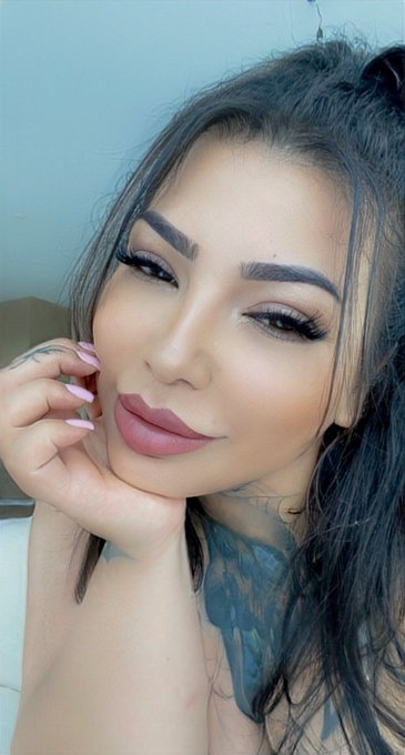 Watch Azita's leaked NSFW photo on TwXstars