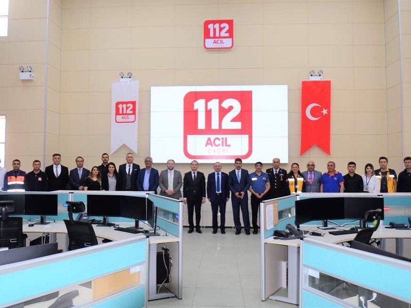 ARDAHANAKPARTi's tweet photo. İl Başkanımız Kaan Koç, Milletvekilimiz Prof.Dr Orhan Atalay, Ardahan Valimiz Hüseyin Öner,

Kurban bayramı dolayısıyla Kongre Binasında düzenlenen bayramlaşma programında protokol üyeleri, şehit yakınları, STK ve siyasi parti temsilcileri ve basın mensupları ile bayramlaştı. https://t.co/dXTscKFWyK