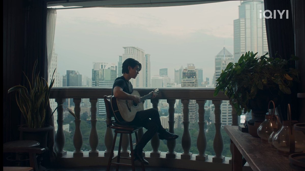 beyondtoday_'s tweet photo. หลังถ่ายซีนห้องอัดจบ เจฟร้องไห้หนัก มีประโยคนึงที่ทีมงานถามว่ารู้สึกยังไง เจฟบอกว่า "รู้สึกผิด อยากให้เขาอยู่ตรงนี้" มันไม่ใช่แค่หลังกล้องที่เจฟอัดอั้นจนร้อง เพราะคิมก็แสดงออกมาเหมือนกัน อยากให้เช่อยู่ตรงนี้ อยากให้อยู่ตรงนี้ด้วยกัน

#dtacxKinnPorsche
#KinnPorscheFinalEp
#คิมเช่ https://t.co/oyWmYGDesM