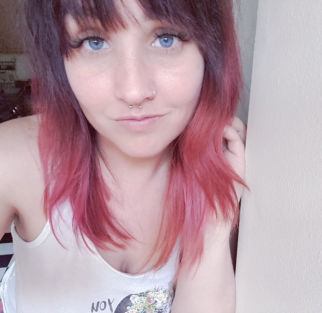 devontheclouds's tweet photo. hai twitter 🌸 https://t.co/6rxjReIfyo