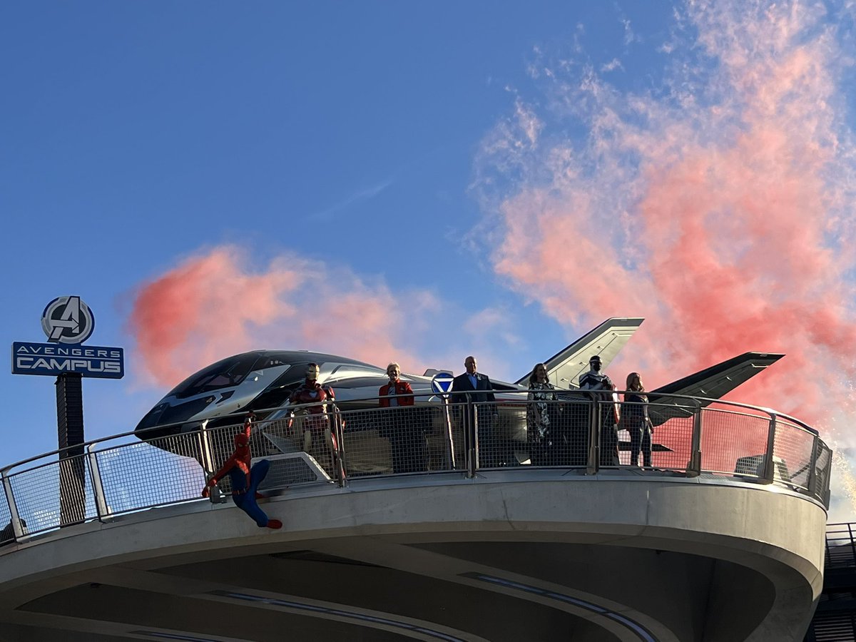 Une très belle cérémonie pour l’avant-première du Avengers Campus de DisneylandParis en présence de Natacha Rafalski, Bob Chapek et de Brie Larson, l’actrice qui incarne Captain Marvel :)
#disneylandparis #Avengers