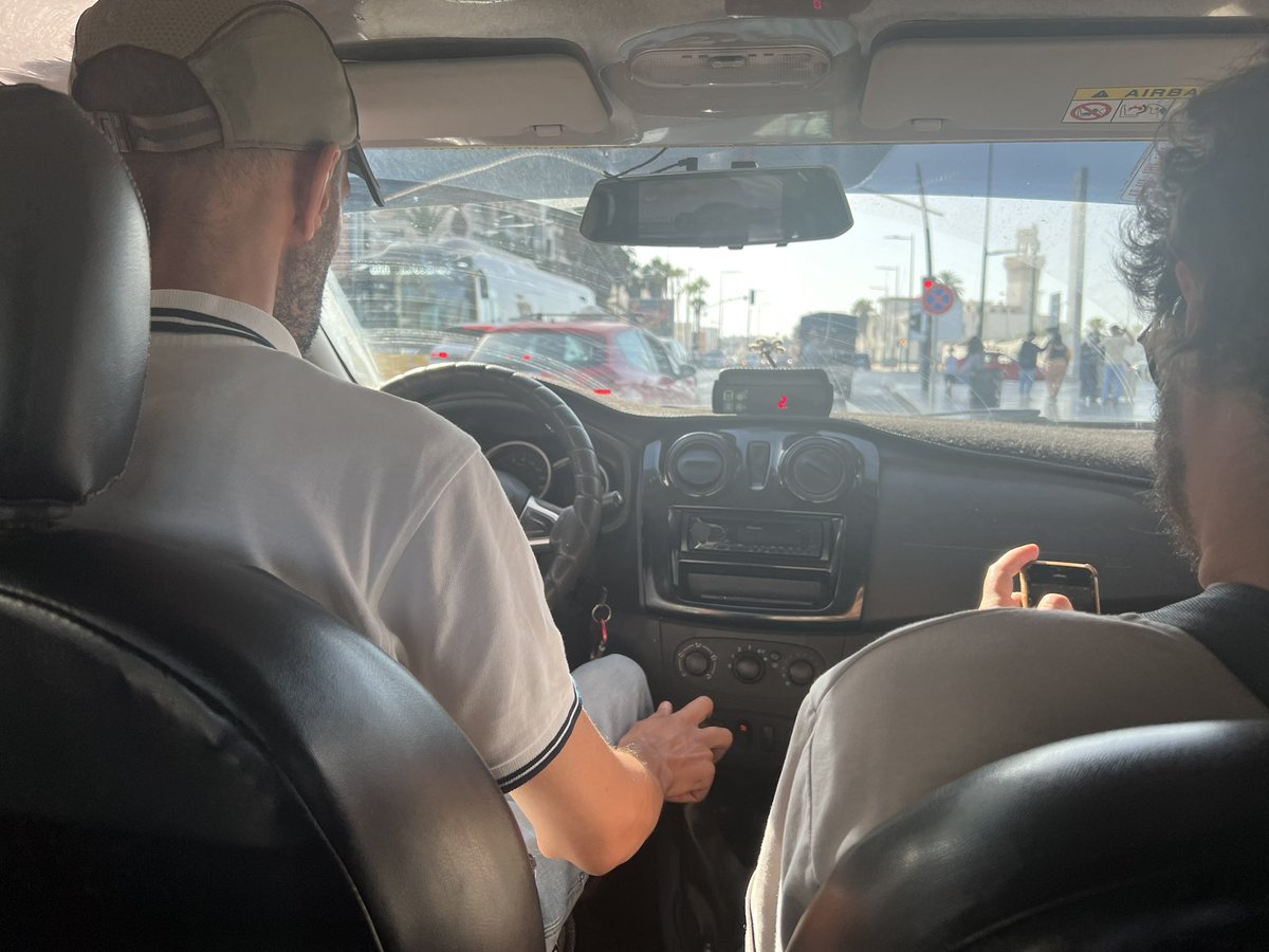 Mesli_Dounia's tweet photo. Direction le stade de Casablanca pour le choc du groupe B, Cameroun vs Tunisie ! #CAMTUN #CANF2022 https://t.co/URXzIny6ID