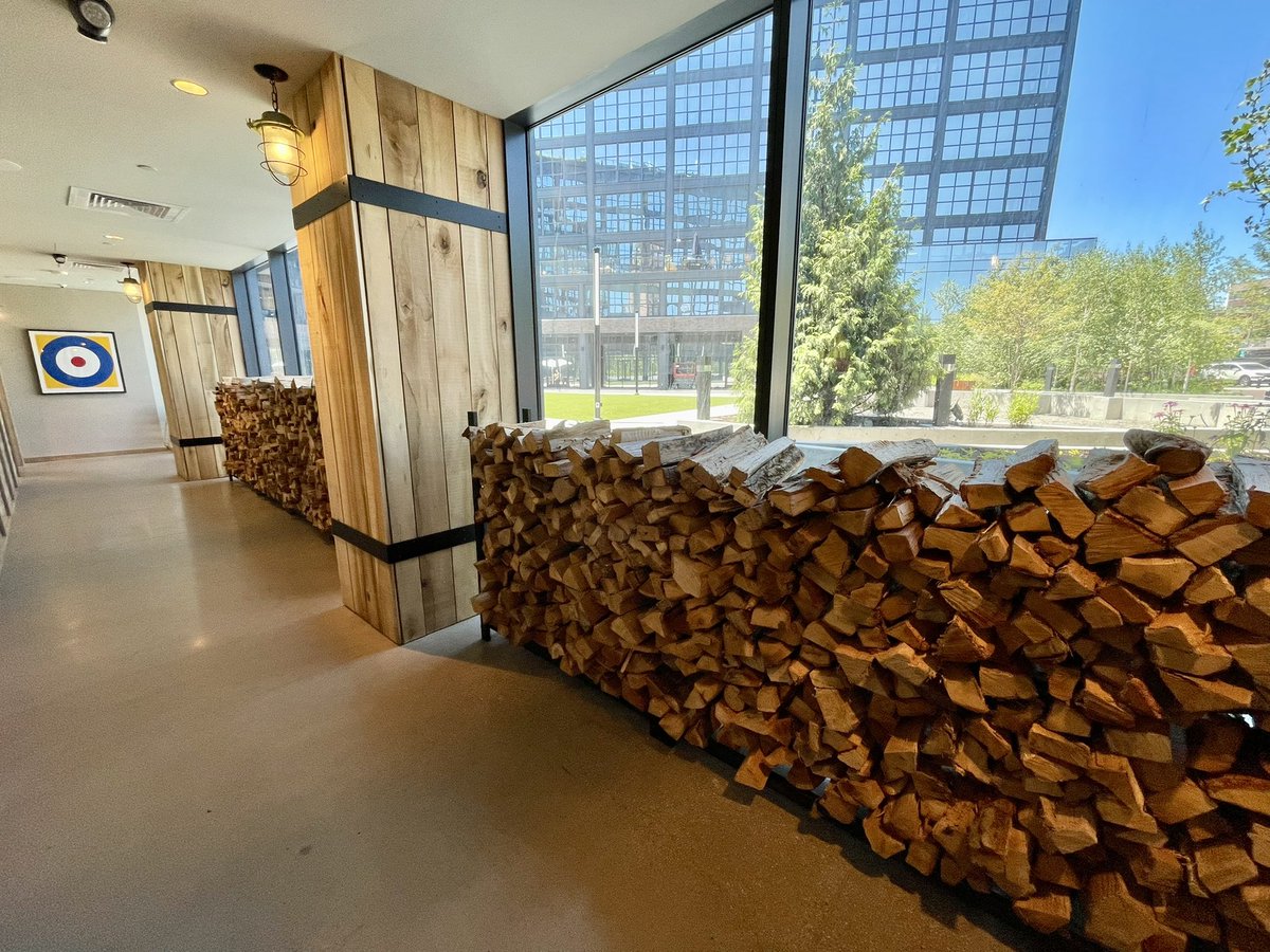 urbanetics_'s tweet image. Big fan of Pioneer - one of CLE’s newest restaurants in @IntroCLE. Love the whole camping theme along with the unique dishes. The brunch was delicious, and I can’t wait to go back for dinner sometime! 🪵🔥 Great spot @dwhalen5 👏🏻