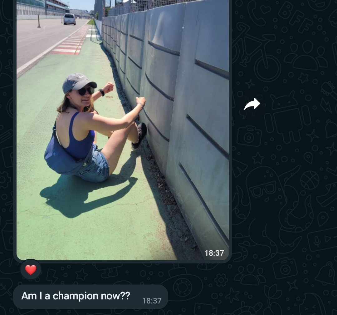 Jimothey1's tweet photo. So my best mate is on holiday in Canada.. https://t.co/ICqTZdsmh9