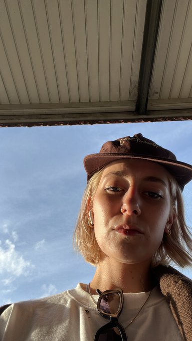 At least my night turned out a bit better, got some CBD weed &amp; got a bunch of free stuff https://t.c<a href="/tag/mvsales"class="tags"><span>#mvsales</span></a>