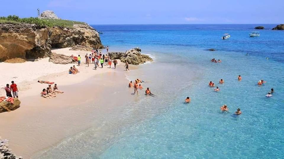 NayEnDigital's tweet photo. Esta hermosa playa se encuentra en @RivieraNayarit y su acceso es restringido a solo 120 personas por día; no se permite el uso de bloqueador, repelente, bronceador o algún otro producto que contenga químicos, 

RT si quieres saber cómo llegar a este paraíso natural. #Nayarit https://t.co/DIO39v2wsq