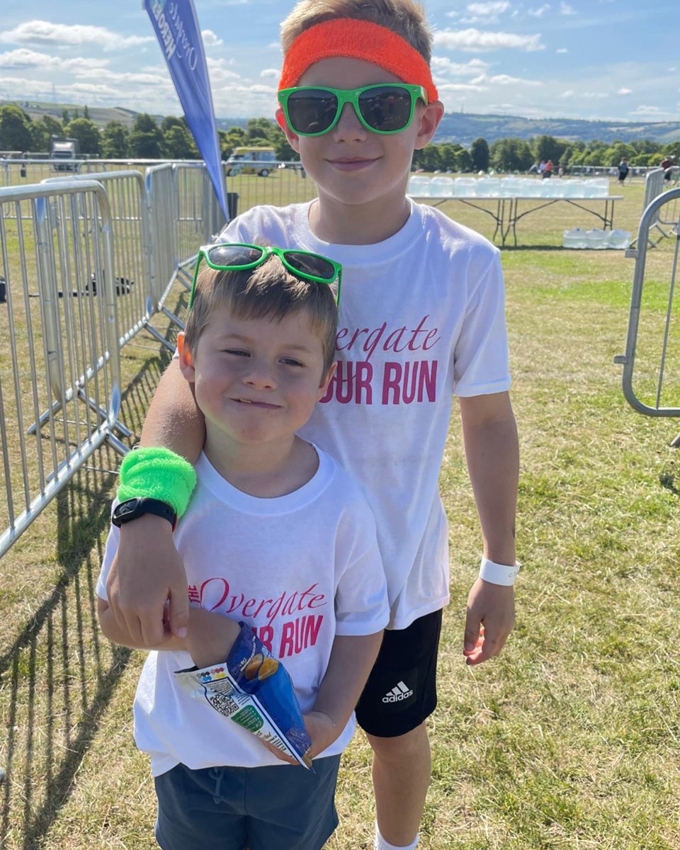 overgatekim's tweet image. These two had the best day so much fun and all for an amazing charity thank you @OvergateHospice 💙 #theylovedit #whatabrilliantday #somuchfun