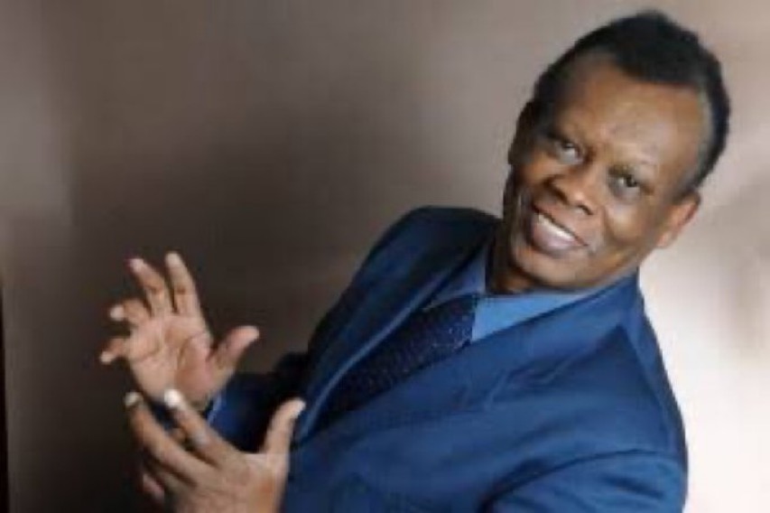 EfemerideDelDia's tweet photo. #UnDiaComoHoy #09J de 1942 nace Johnny Laboriel, cantante mexicano (murió en 2013). https://t.co/67G61hin52